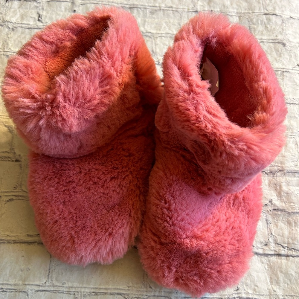 TARGET FAUX FUR VELCRO SIDE GIRLS PINK BOOTIE SLIPPERS (2021) SIZE XL (11-12)